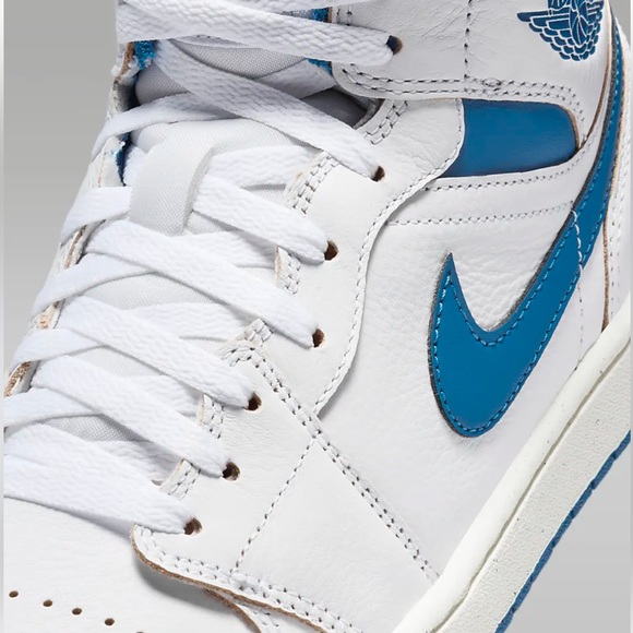 Men’s Air Jordan 1 mid SE, size 10. Only worn twice. Excellent Condition - Picture 2 of 9